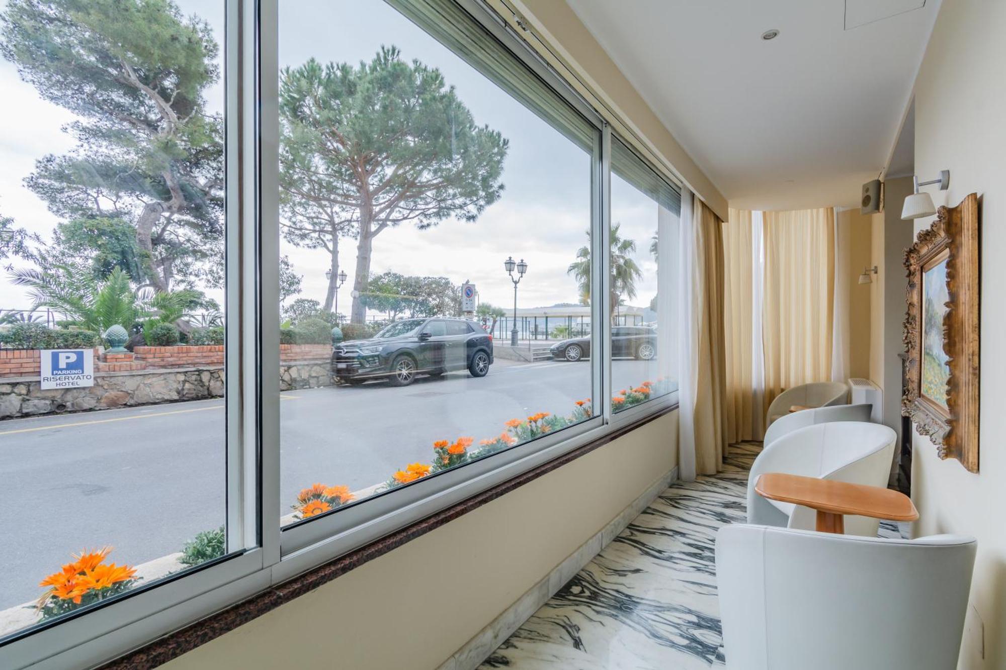 Hotiday Room Collection - Mediterranee Alassio Exterior photo