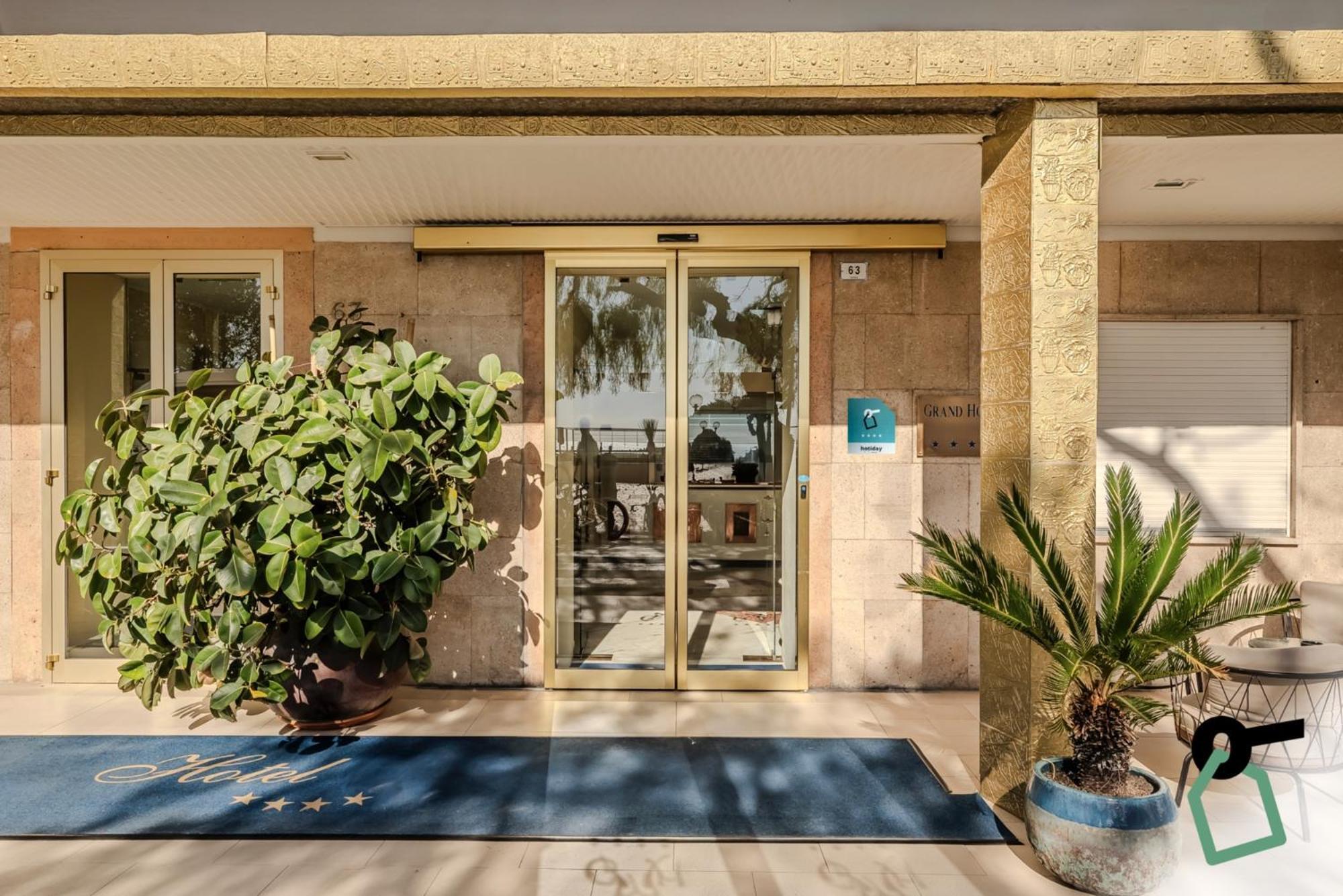 Hotiday Room Collection - Mediterranee Alassio Exterior photo